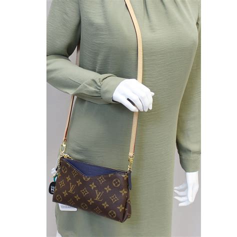 louis vuitton monogram canvas pallas crossbody tas|Louis Vuitton pallas purses.